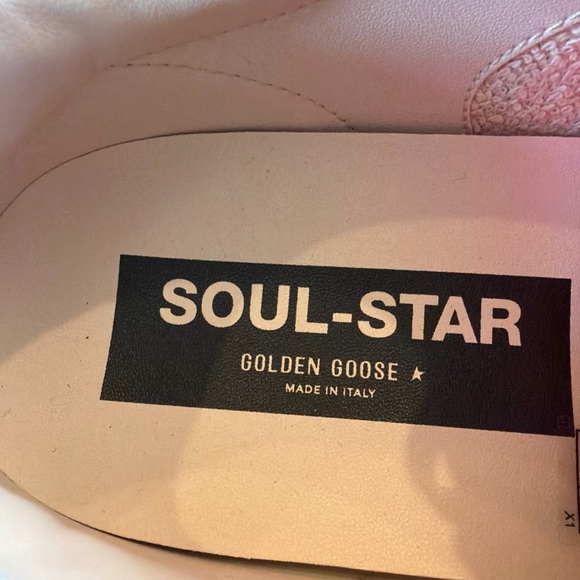 Golden Goose Logo Star Gray Suede Low Sneakers Tennis Shoes Sz 42 Or US Sz 9 - Picture 3 of 10